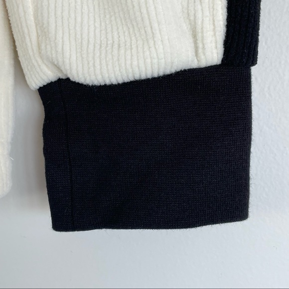 HBC Hudson’s Bay Co CANADA 2010 Winter Olympics Official Womens Fleece Jersey - Picture 4 of 13